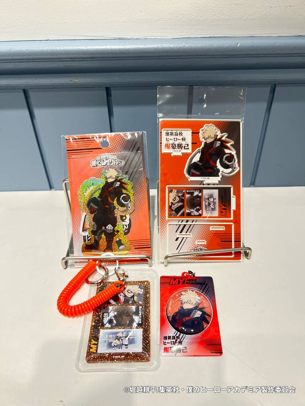 その他のステッカー/テープ、その他のポーチ、その他のキーホルダーを着用したレディースの秋コーディネートの5枚目の写真