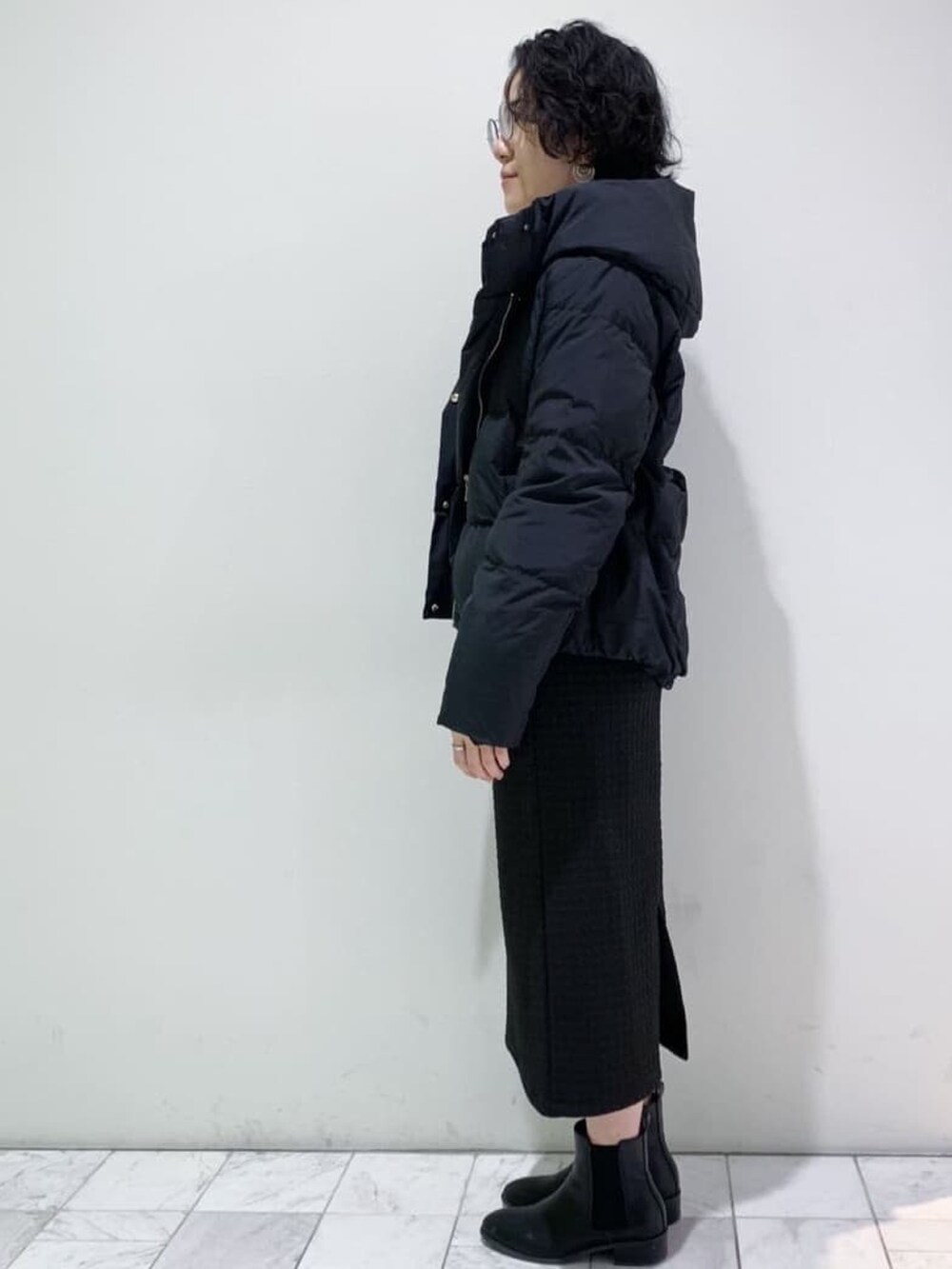 「index、INDEX、インデックス、ブーツ、冬コーデ、ニット、ロングスカート、冬アウター、デートコーデ、お出かけコーデ」｜「indexの≪S-LLsize≫ セットアップ対応 ナロータイトスカート【洗濯機洗い可】（スカート、ブラック系）」を使った、index スタッフさん（レディース・160cm）の冬コーディネートの3枚目の写真