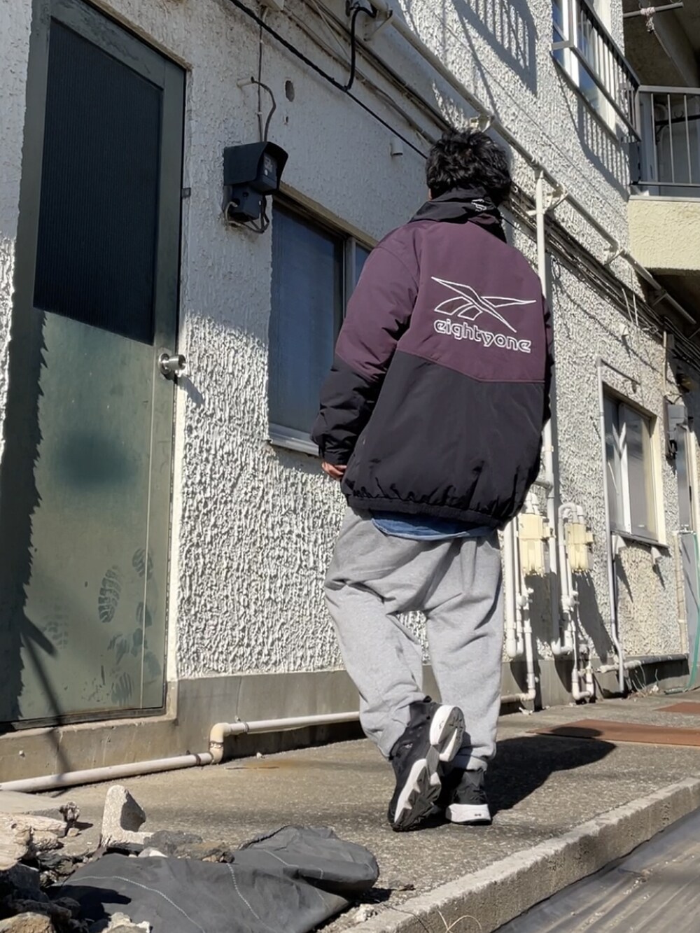 「Reebokのインスタポンプ フューリー OG [INSTAPUMP FURY OG]（スニーカー、ブラック系）」を使った、クロ🐑さん（メンズ・168cm）の冬コーディネートの2枚目の写真