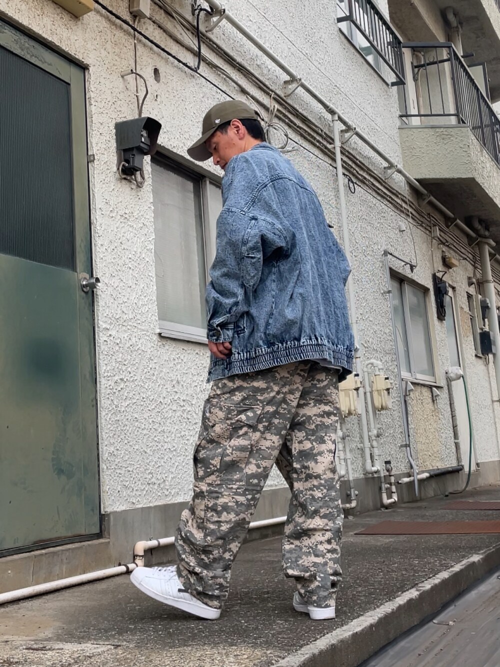 ãã¯ã€ãç³»ã®ã¹ããŒã«ãŒãã°ãªãŒã³ç³»ã®ã«ãŒãŽãã³ãããã¯ã€ãç³»ã®Tã·ã£ã/ã«ãããœãŒãççšããã¡ã³ãºã®æ¥ã³ãŒãã£ããŒãã®2æç®ã®åç