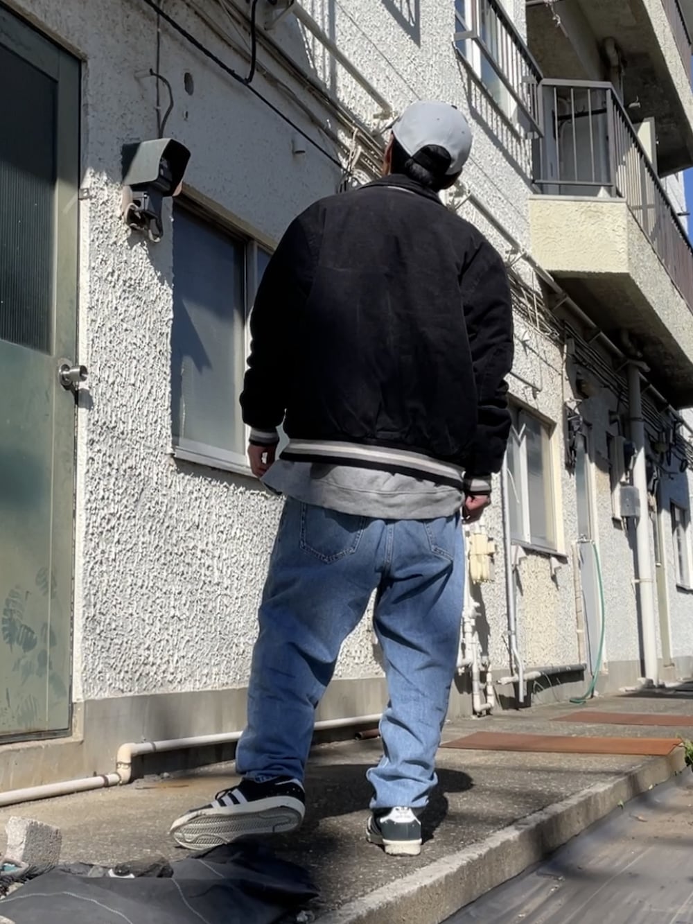 「adidasのadidas × COOK CAMPUS 80s / アディダス キャンパス 80s クック 【SP】（スニーカー、ブラック系）」を使った、クロ🐑さん（メンズ・168cm）の秋コーディネートの2枚目の写真