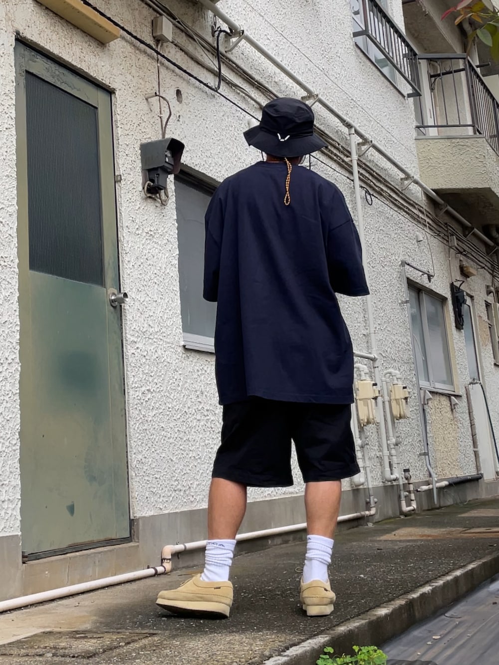 「ClarksのWeaver GTX　26171485（モカシン/デッキシューズ、ベージュ系）」を使った、クロ🐑さん（メンズ・168cm）の夏コーディネートの2枚目の写真