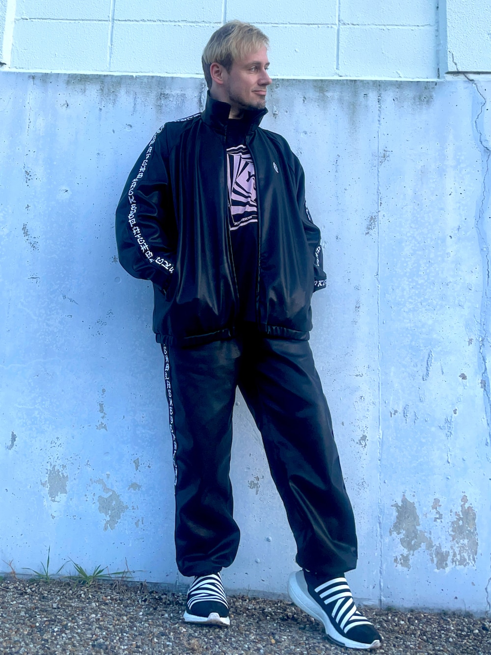 塔弁｜BlackEyePatchのセットアップを使ったコーディネート - WEAR 