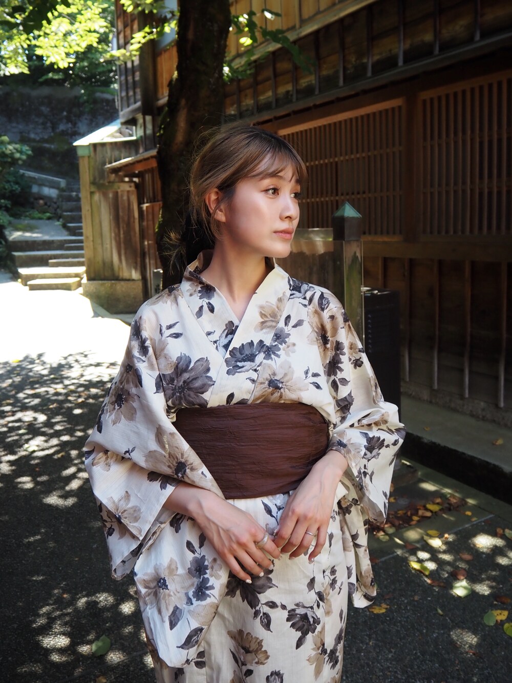 その他の浴衣を着用したレディースの夏コーディネートの3枚目の写真