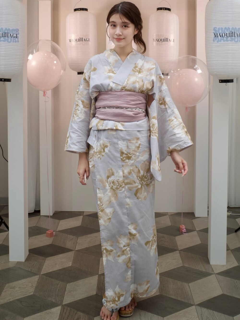 その他の浴衣を着用したレディースの夏コーディネートの3枚目の写真