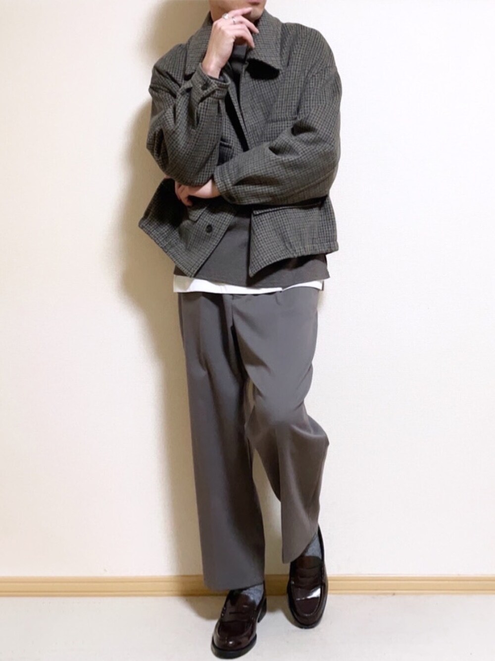 「冬アウター、冬、アウター、ブルゾン、チェック、チェック柄に恋してる、お洒落さんとつながりたい、ニット、ローファー、WYM、HARUTA、ベージュ、ブラウン、きれいめカジュアル、チェック柄」｜「WYM LIDNMの【WYM LIDNM】BEAVER MELTON BLOUSON（ブルゾン、ベージュ系）」を使った、SHOTARO さん（メンズ・177cm）の冬コーディネートの2枚目の写真