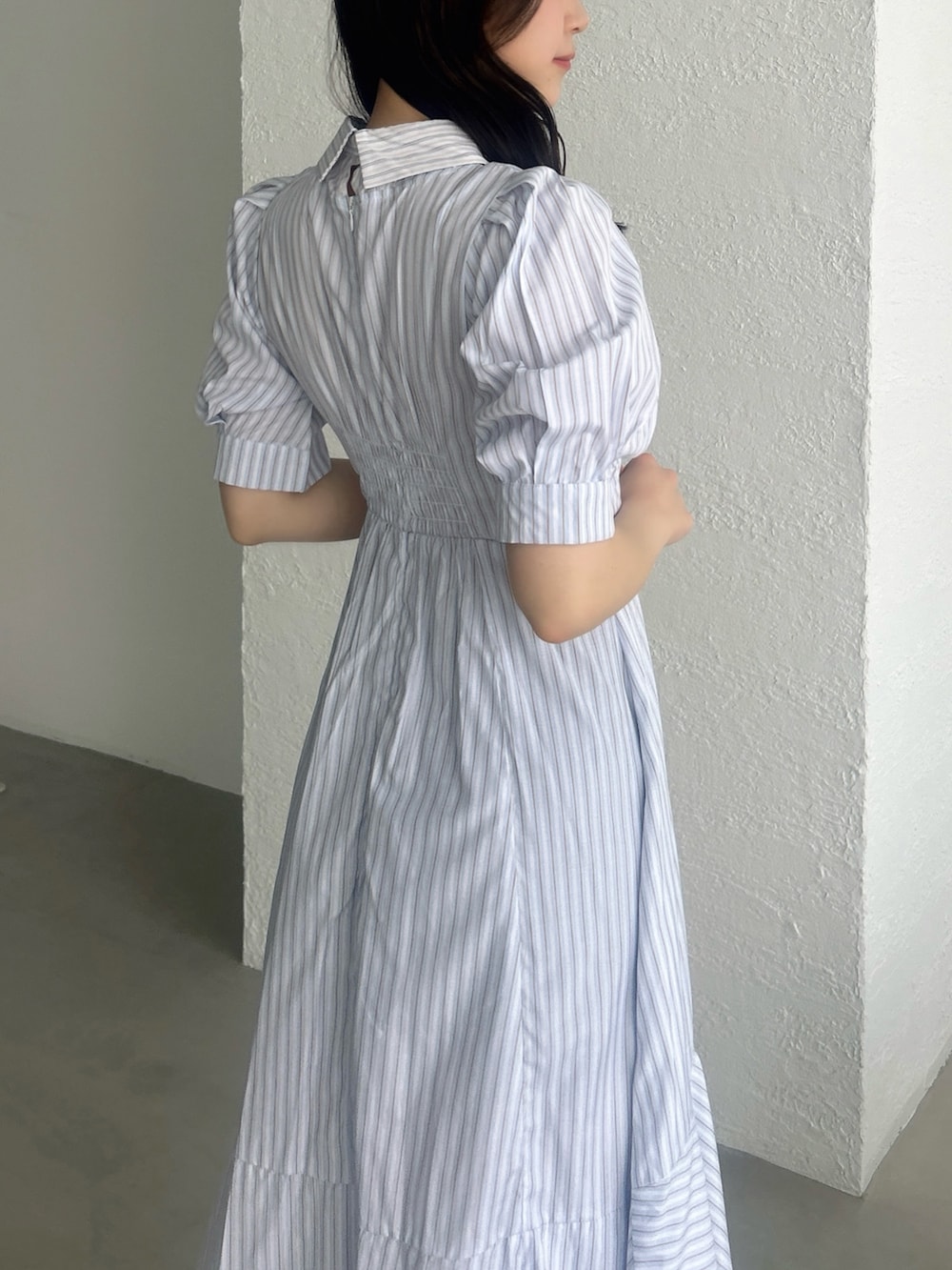 その他のワンピースを着用したレディースの春コーディネートの10枚目の写真