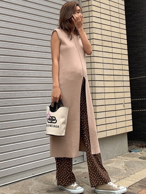 その他のその他パンツを着用したレディースの冬コーディネートの2枚目の写真