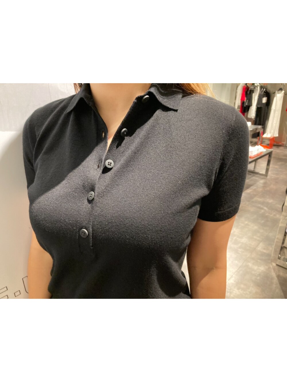 「モノトーン、きれいめカジュアル、ワンピース、シンプルコーデ、ラクチンコーデ、ootd、タイトスカート、シースルー」｜「ARMANI EXCHANGEの【A|X アルマーニ エクスチェンジ】オールオーバーロゴ ミニバックパック（バックパック/リュック、ブラック系）」を使った、iam_kyokomaniさん（レディース・167cm）の夏コーディネートの3枚目の写真