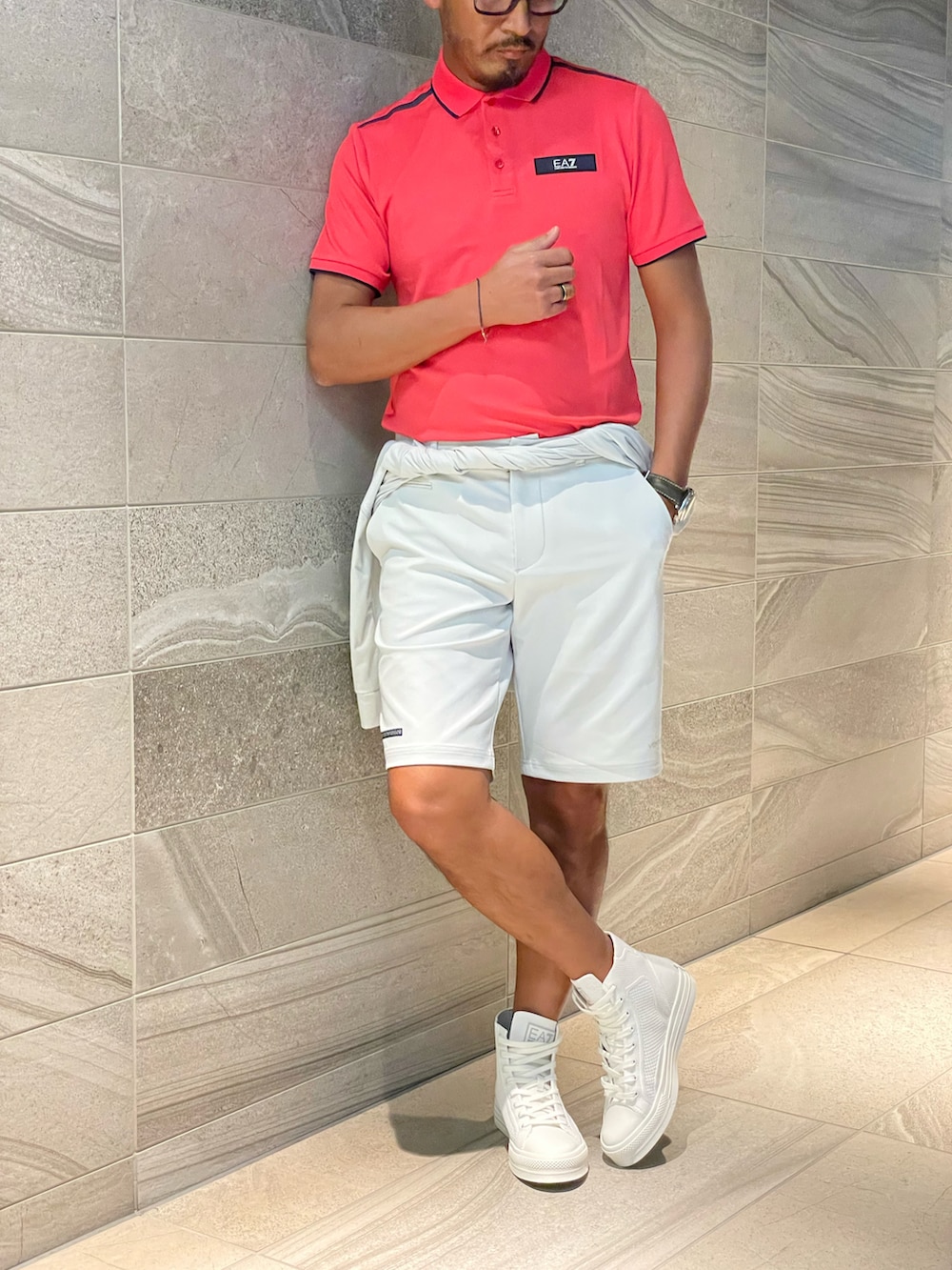 「いいね、save、フォローお願いします🤑、EMPORIO ARMANI、EMPORIO ARMANI EA7、エンポリオアルマーニ、ゴルフコーデ、ゴルフウェア、ゴルフウェアメンズ、おしゃれに快適に！機能性素材」｜「EMPORIO ARMANI EA7のアイテム（その他パンツ、グレー系）」を使った、しんちゃんさん（メンズ・175cm）の春コーディネートの5枚目の写真