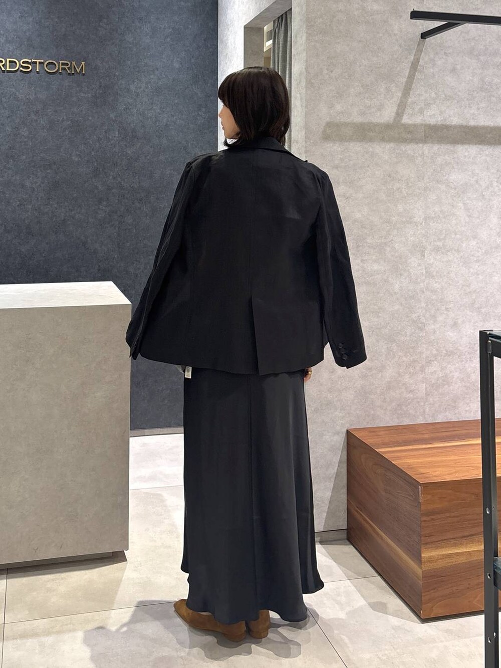 「カジュアル、ゆったり、高身長、BARNYARDSTORM、着痩せ・細見え」｜「VELETTOのBARNYARDSTORM / VELETTO(ヴェレット) / ボストンショルダー（ボストンバッグ、ブラック系）」を使った、あやさん（レディース・168cm）の春コーディネートの5枚目の写真