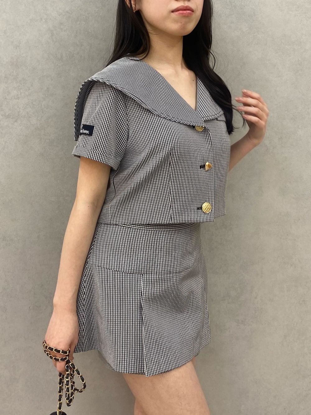 「春ニット、オフィスカジュアル、ドライブ、春、オトナ女子、キレイめカジュアル、春服コーデ、大人ファッション、楽チンコーデ、おしゃれさんと繋がりたい、ラフコーデ、今日のコーデ、チェック、お仕事コーデ、デニムコーデ」｜「dazzlinの【セットアップ対応】セーラーカラージャケット（テーラードジャケット、その他）」を使った、reikaさん（レディース・155cm）の春コーディネートの4枚目の写真