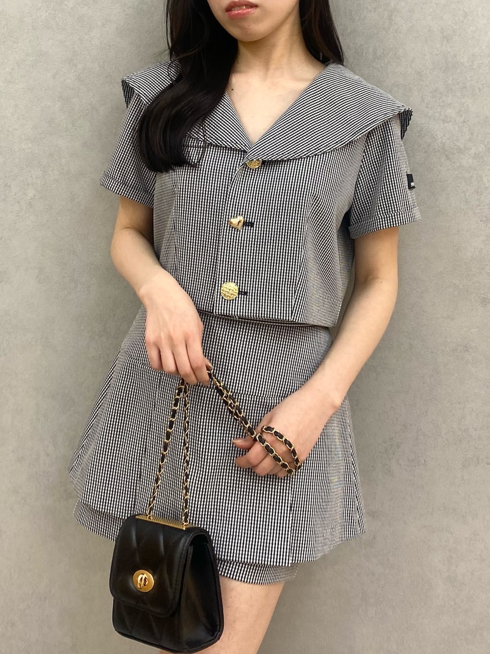 「春ニット、オフィスカジュアル、ドライブ、春、オトナ女子、キレイめカジュアル、春服コーデ、大人ファッション、楽チンコーデ、おしゃれさんと繋がりたい、ラフコーデ、今日のコーデ、チェック、お仕事コーデ、デニムコーデ」｜「dazzlinの【セットアップ対応】セーラーカラージャケット（テーラードジャケット、その他）」を使った、reikaさん（レディース・155cm）の春コーディネートの3枚目の写真