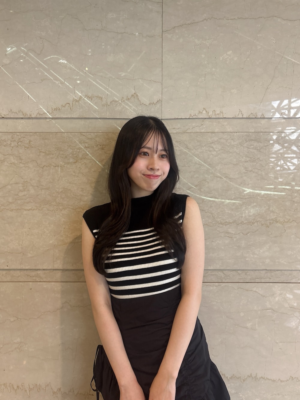 その他のスカート、その他のニット/セーターを着用したレディースの夏コーディネートの9枚目の写真