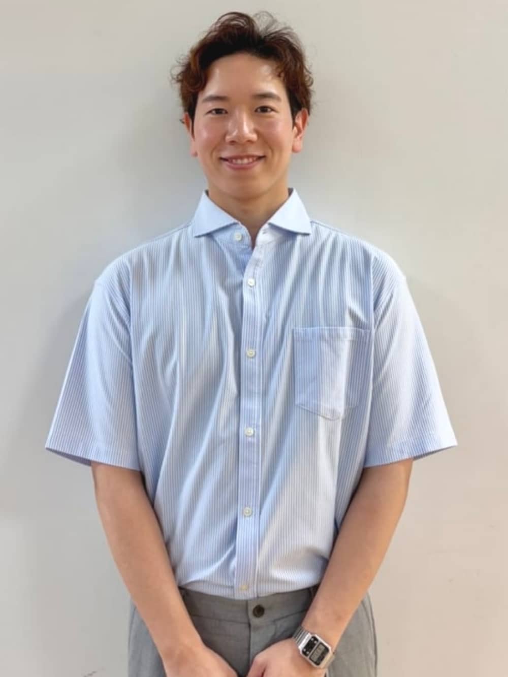 「BEAMS HEARTのナイロン×レザー ブリーフバッグ（ビジネスバッグ、ブルー系）」を使った、BEAMS HEART MENさん（メンズ・176cm）の夏コーディネートの4枚目の写真