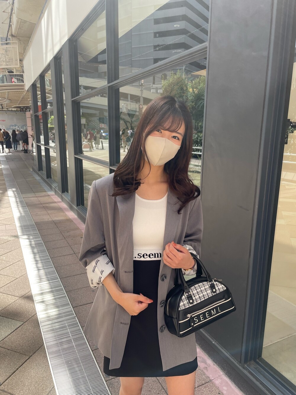 「one after another NICE CLAUPのダットスニーカー　2023SS（スニーカー、ホワイト系）」を使った、iammiyuuuuuさん（レディース・164cm）の春コーディネートの3枚目の写真