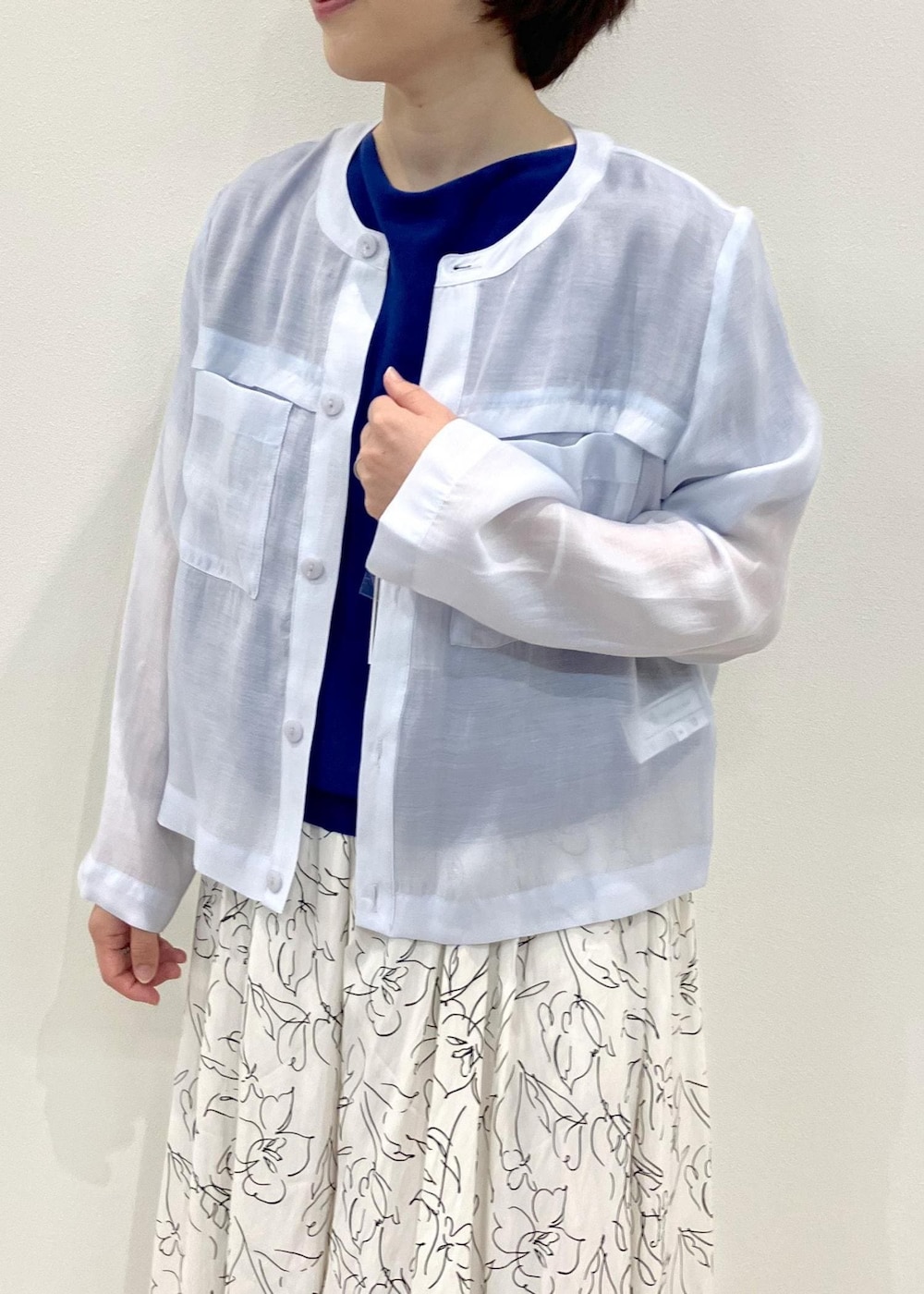 「夏コーデ、お出かけコーデ、大人カジュアル、ROPÉ PICNIC、ストレート、ブルべ夏、混合、低身長、トップス、ニット/セーター、カーディガン、パンツ、バッグ、トートバッグ、シューズ」｜「ROPE' PICNICの【新色追加】スクエアトゥセンターシーム甲深バブーシュ（パンプス、ブラック系）」を使った、ゆんさん（レディース・155cm）の夏コーディネートの6枚目の写真
