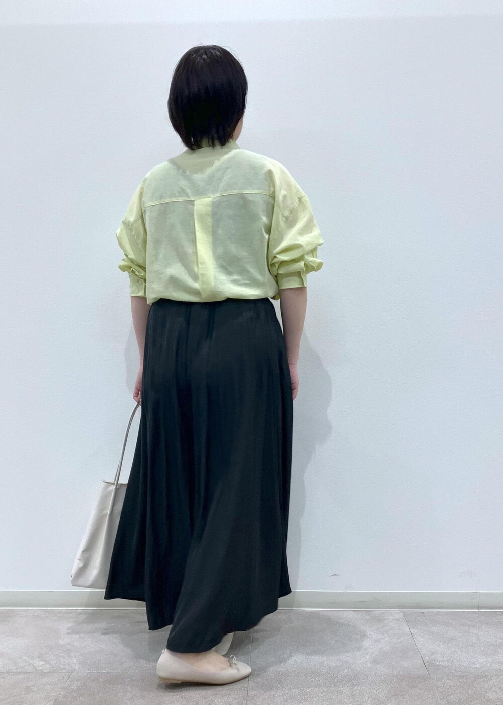 「RP2504、ＲＰ２５０４、春コーデ、初夏コーデ、夏コーデ、お出かけコーデ、推し活コーデ、女子会コーデ、大人カジュアル、体型カバー、ROPÉ PICNIC、ストレート、ブルべ夏、混合、トップス」｜「ROPE' PICNICのイージースカーチョ/UVカット・洗濯機OK（その他パンツ、グレー系）」を使った、ゆんさん（レディース・155cm）の春コーディネートの2枚目の写真
