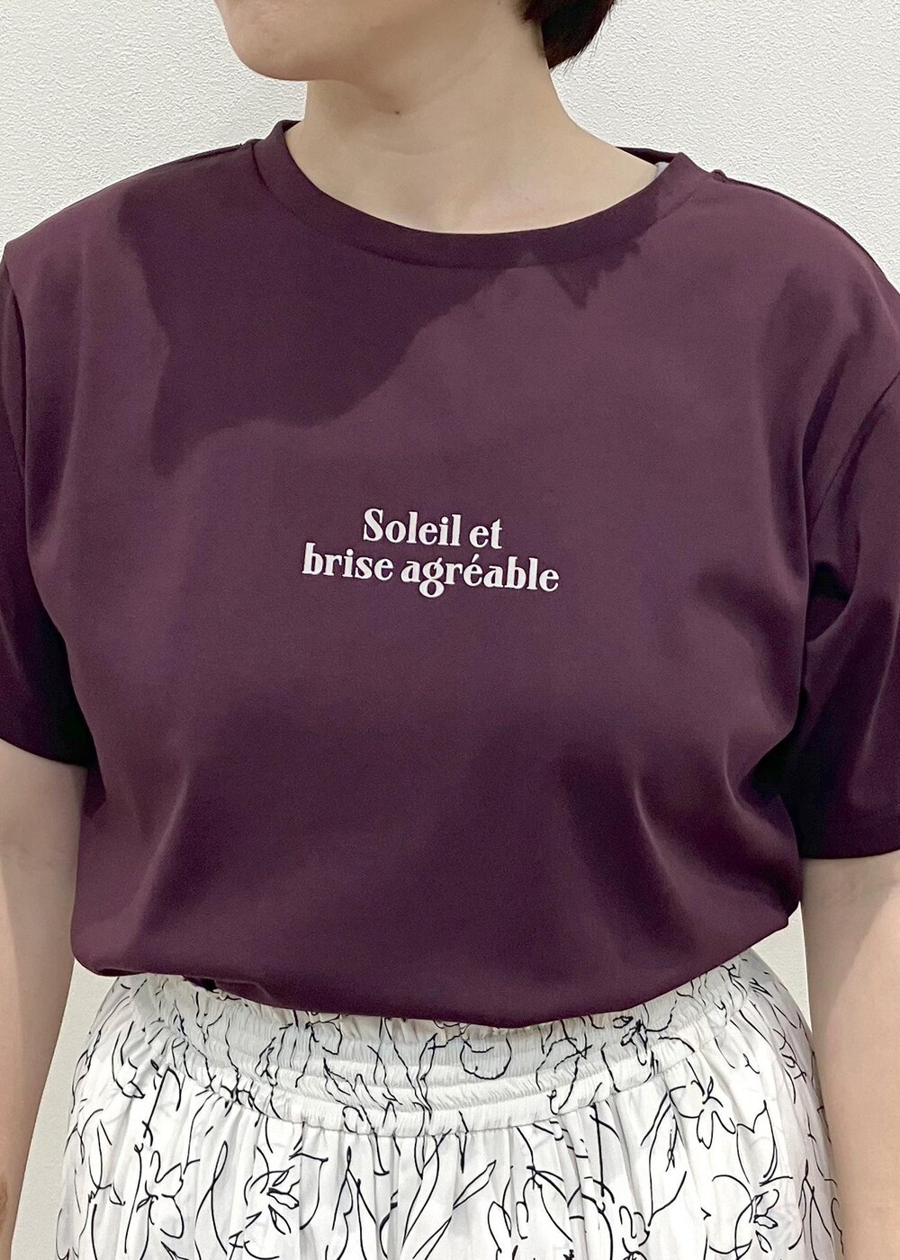 「夏コーデ、お出かけコーデ、大人カジュアル、ROPÉ PICNIC、ストレート、ブルべ夏、混合、低身長、トップス、Tシャツ/カットソー、パンツ、バッグ、トートバッグ、シューズ、パンプス」｜「ROPE' PICNICの【新色追加】スクエアトゥセンターシーム甲深バブーシュ（パンプス、ブラック系）」を使った、ゆんさん（レディース・155cm）の夏コーディネートの6枚目の写真