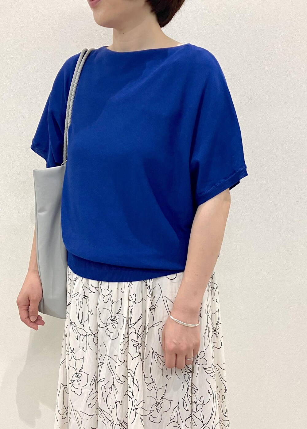 「夏コーデ、お出かけコーデ、大人カジュアル、ROPÉ PICNIC、ストレート、ブルべ夏、混合、低身長、トップス、ニット/セーター、パンツ、バッグ、トートバッグ、シューズ、パンプス」｜「ROPE' PICNICの【新色追加】スクエアトゥセンターシーム甲深バブーシュ（パンプス、ブラック系）」を使った、ゆんさん（レディース・155cm）の夏コーディネートの8枚目の写真