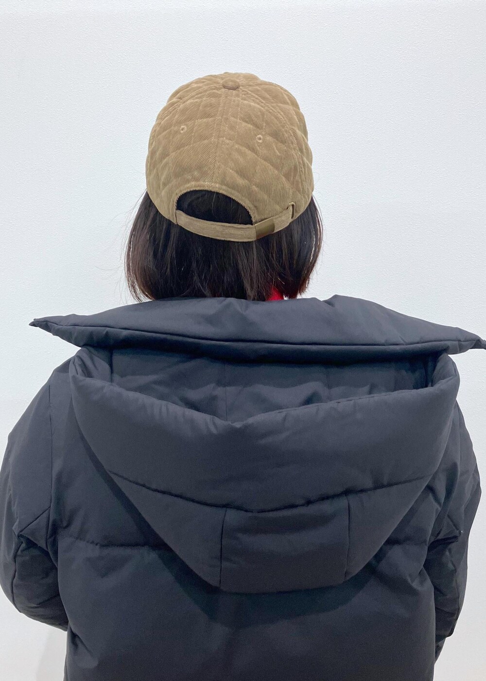 「Wbottoms_pickup、Wsweater_pickup、冬コーデ、お出かけコーデ、フェスコーデ、クリスマスコーデ、お正月・初詣コーデ、大人カジュアル、パンツスタイル、ROPÉ PICNIC、ストレート、ブルべ夏、混合、トップス、ニット/セーター」｜「ROPE' PICNICのセンターラインミドル丈ハイネックニットプルオーバー/帯電防止・洗濯機OK・リンクコーデ（ニット/セーター、レッド系）」を使った、ゆんさん（レディース・155cm）の冬コーディネートの6枚目の写真