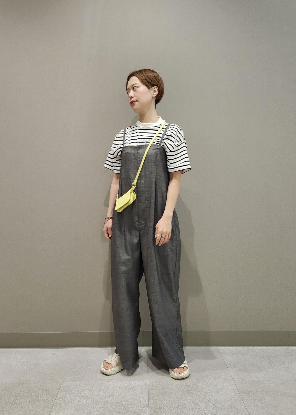 「夏コーデ、お出かけコーデ、カジュアルコーデ、シンプルコーデ」｜「ROPE' PICNICのグラディエータースライドサンダル（サンダル、ホワイト系）」を使った、daさん（レディース・162cm）の夏コーディネートの3枚目の写真