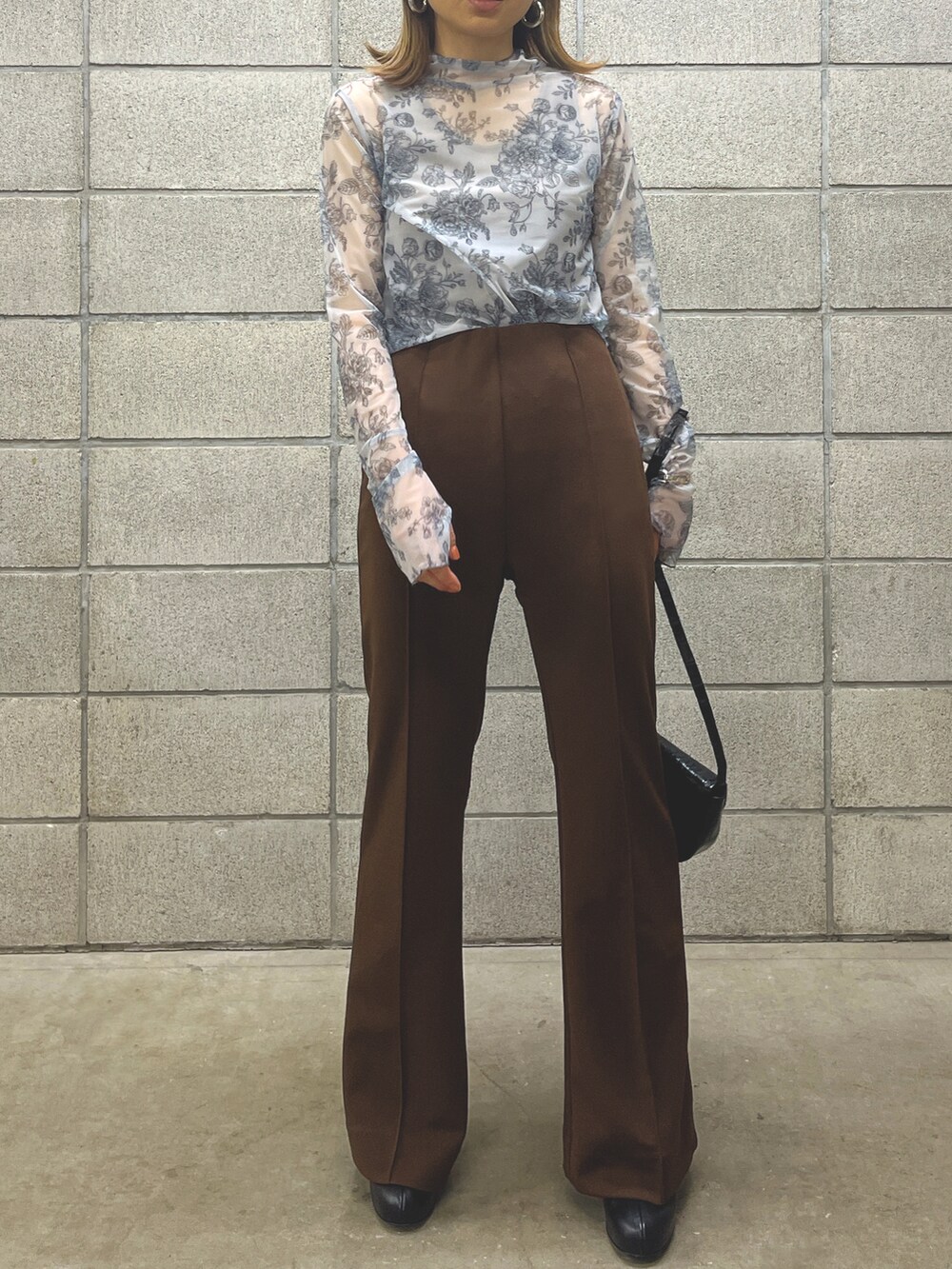 レディースの秋コーディネートの3枚目の写真