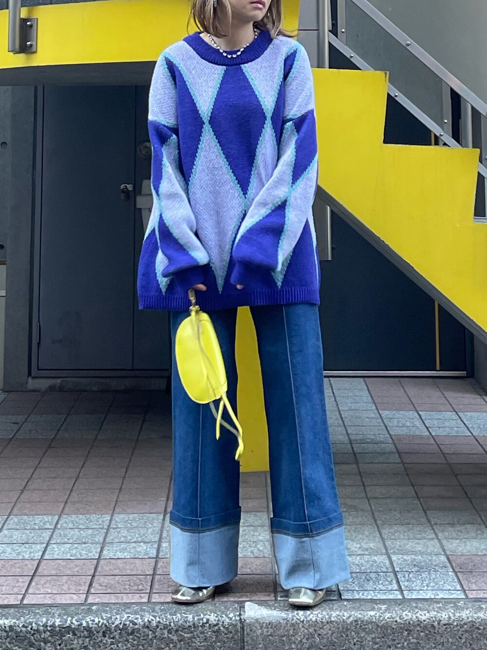 「プチプラ、カジュアルコーデ、カジュアル、ビッグシルエット、ニット、柄ニット、mivialoca、mi via loca、休日スタイル、デニムコーデ、春色、チェック、シンプルコーデ、冬コーデ」｜「mi via locaのダイヤライン柄ジャガードニット（ニット/セーター、パープル系）」を使った、cocoさん（レディース・154cm）の冬コーディネートの5枚目の写真