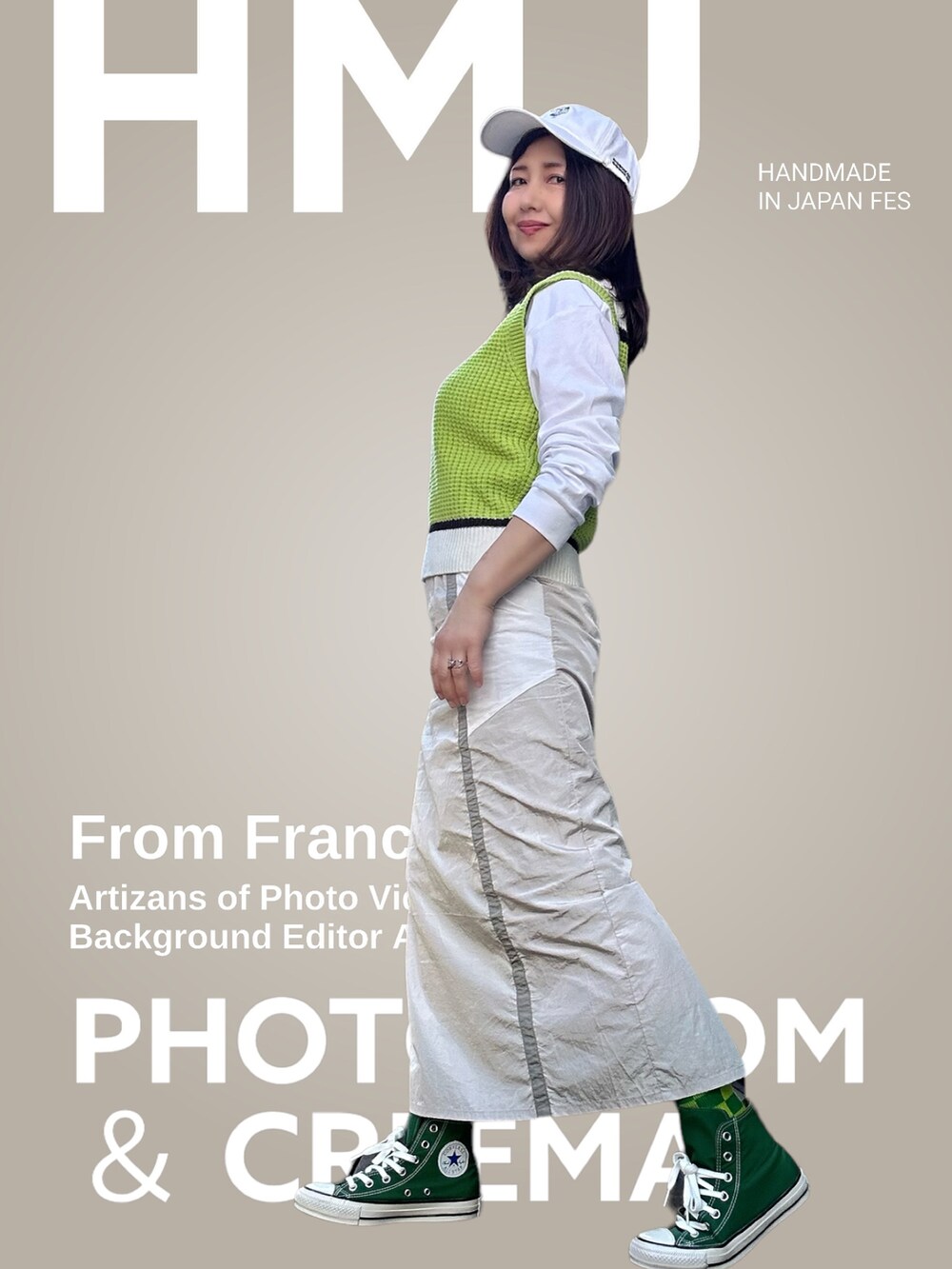 グリーン系のベスト、グレー系のスカート、ホワイト系のチュニックを着用したレディースの春コーディネートの3枚目の写真