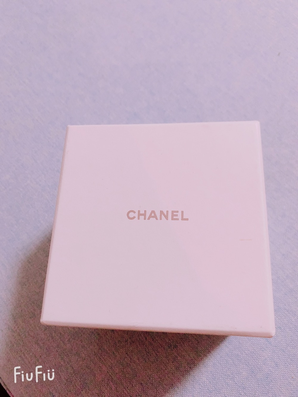 「韓国ファッション、リング、指輪、冬コーデ、ストリート、chanel、Cartier、アクセサリー、ゴールドアクセ、シルバーアクセサリー」｜「CHANELのアイテム（リング、シルバー系）」を使った、ゆうさん（メンズ・178cm）の秋コーディネートの3枚目の写真
