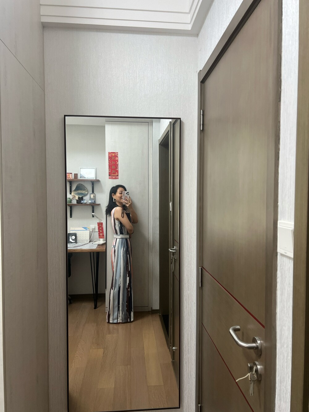 その他のオールインワン・サロペットを着用したレディースの夏コーディネートの3枚目の写真