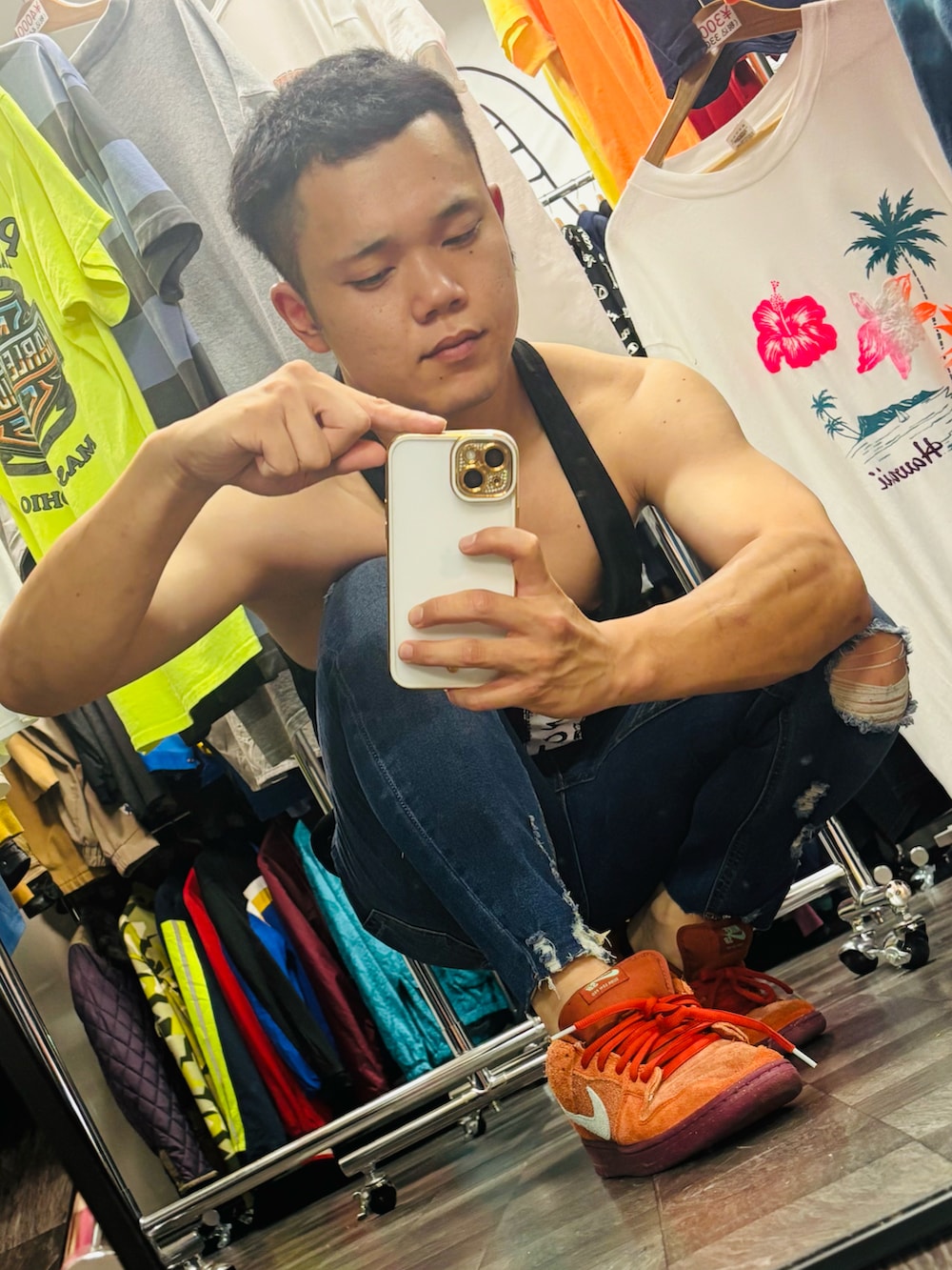 「SHEENのアイテム（デニムパンツ、グレー系）」を使った、m3i8w3a9さん（メンズ・168cm）の夏コーディネートの3枚目の写真