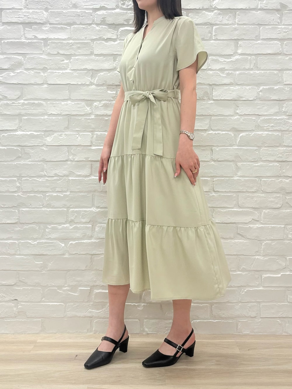 「ミッシュマッシュ、MISCH MASCH、mischmasch、高身長、高身長女子、高身長コーデ、160cm台コーデ、フェミニン、キレイめ、ティアード、ワンピース、春コーデ、夏コーデ」｜「MISCH MASCHのZOZO限定 2025春夏新作 ティアードワンピース（ワンピース、グリーン系）」を使った、MISCHMASCH ECさん（レディース・167cm）の春コーディネートの3枚目の写真