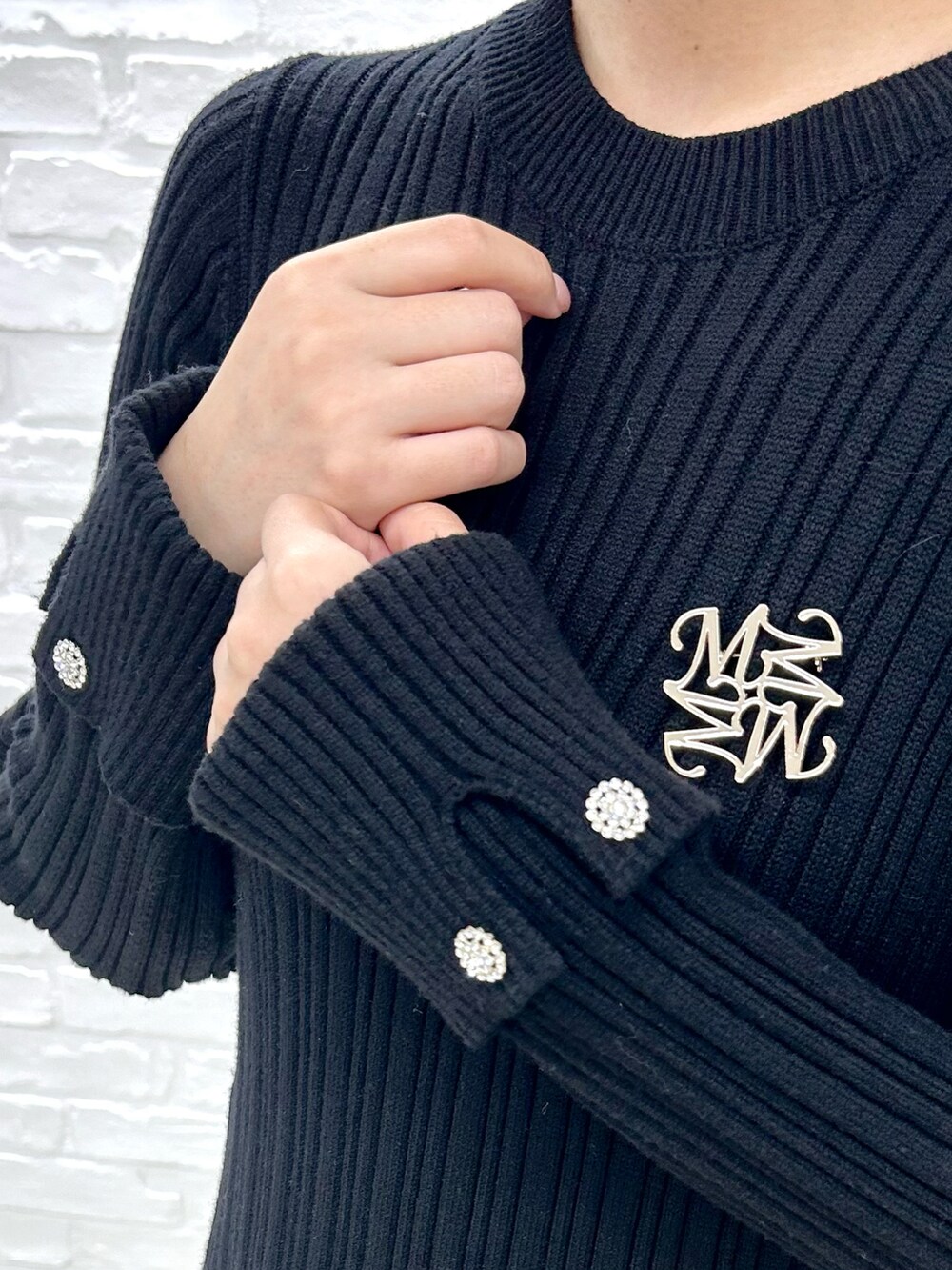 「mischmasch、ミッシュマッシュ、最近のいい感じコーデ、オトナカジュアル、フェススタイル、大人可愛い、ニットワンピース、ニット、秋冬、シンプルスタイル、ロングブーツ、キレイめ、大人女子」｜「ORiental TRafficのスクエアトゥヒールロングブーツ/31503（ブーツ、ブラウン系）」を使った、MISCHMASCH ECさん（レディース・167cm）の秋コーディネートの2枚目の写真