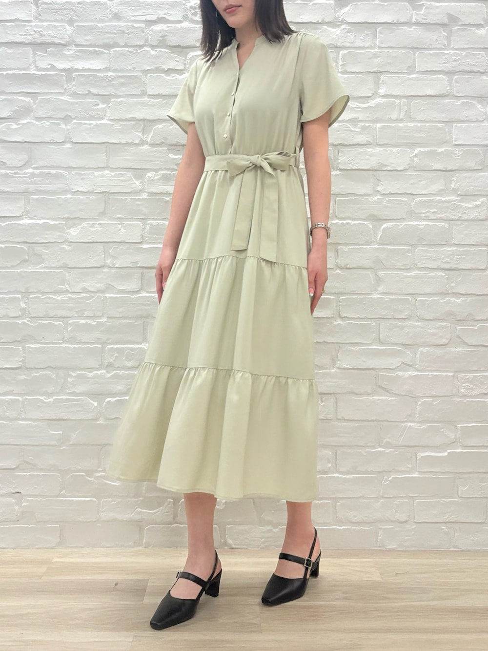 「ミッシュマッシュ、MISCH MASCH、mischmasch、高身長、高身長女子、高身長コーデ、160cm台コーデ、フェミニン、キレイめ、ティアード、ワンピース、春コーデ、夏コーデ」｜「MISCH MASCHのZOZO限定 2025春夏新作 ティアードワンピース（ワンピース、グリーン系）」を使った、MISCHMASCH ECさん（レディース・167cm）の春コーディネートの2枚目の写真