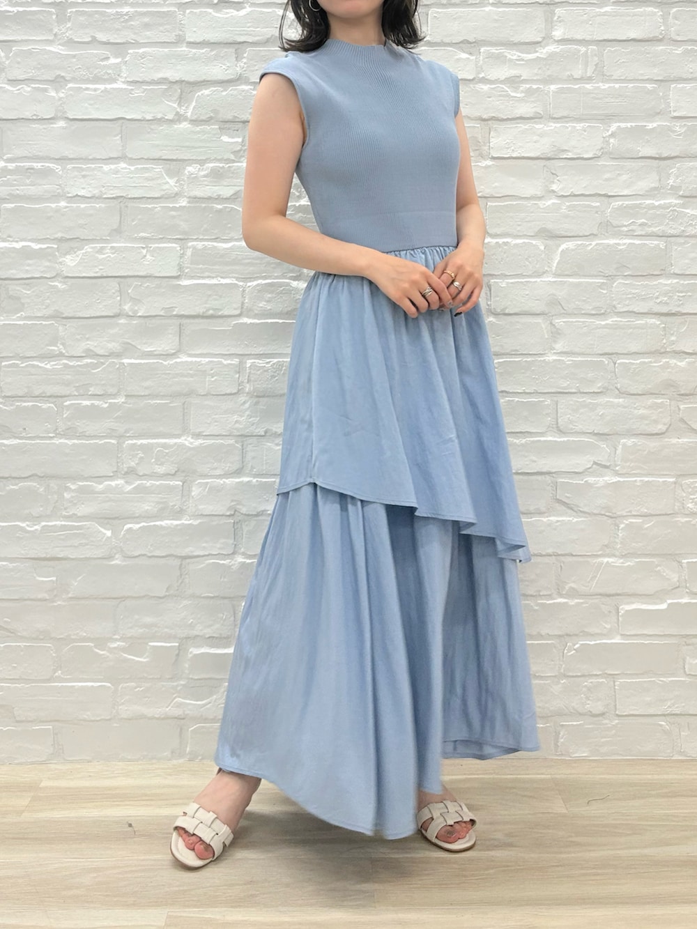 「ミッシュマッシュ、MISCH MASCH、mischmasch、低身長、低身長コーデ、150cm、150cm台コーデ、フェミニン、キレイめ、ワンピース、春コーデ、夏コーデ」｜「MISCH MASCHのWEB限定 2025春夏新作 ドッキングニットワンピース（ワンピース、ブルー系）」を使った、MISCHMASCH ECさん（レディース・150cm）の春コーディネートの2枚目の写真