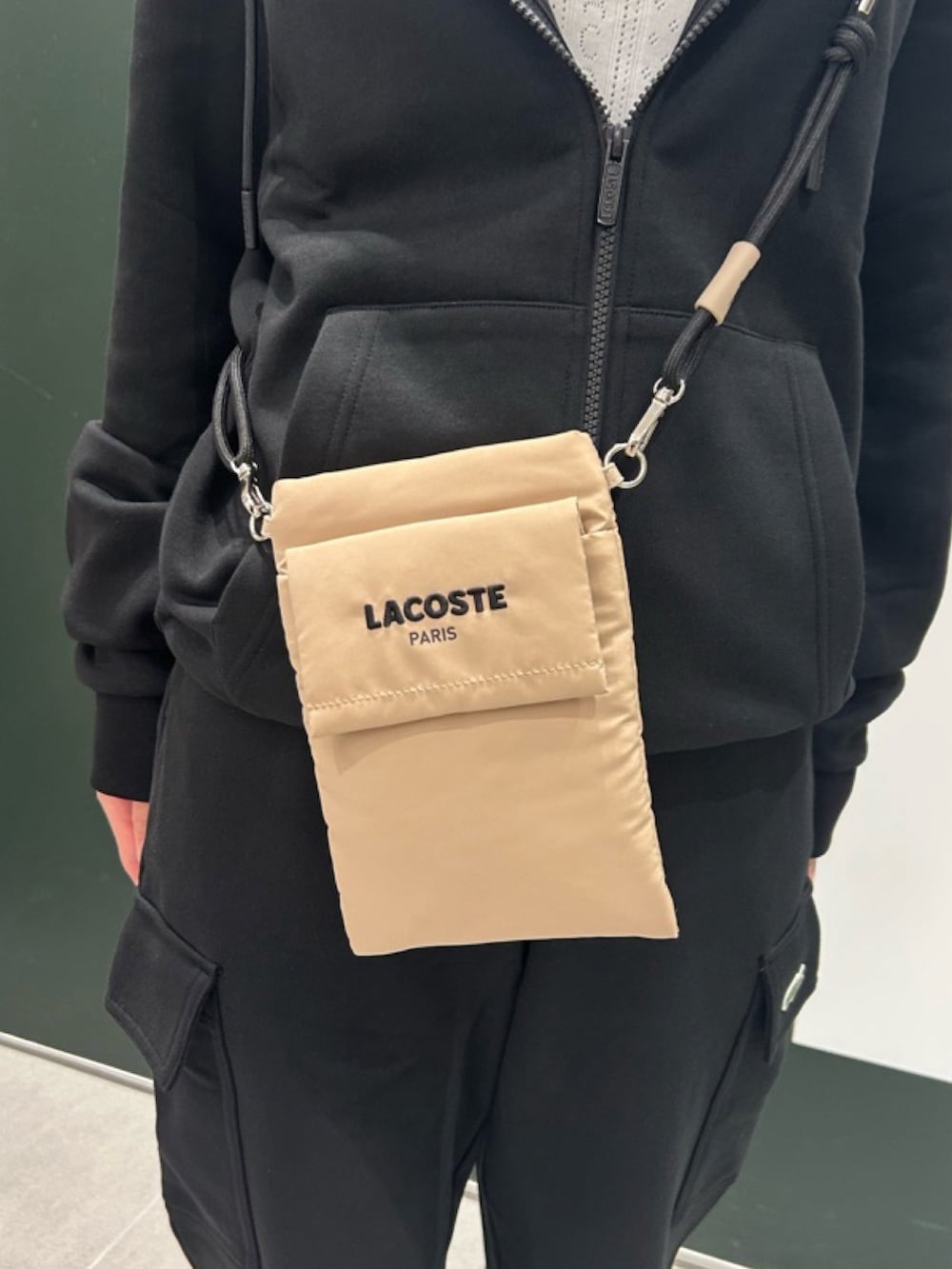 「LACOSTEのレース調 ポワンテルニット リボンタンクトップ（タンクトップ、ホワイト系）」を使った、Uiさん（レディース・153cm）の秋コーディネートの7枚目の写真