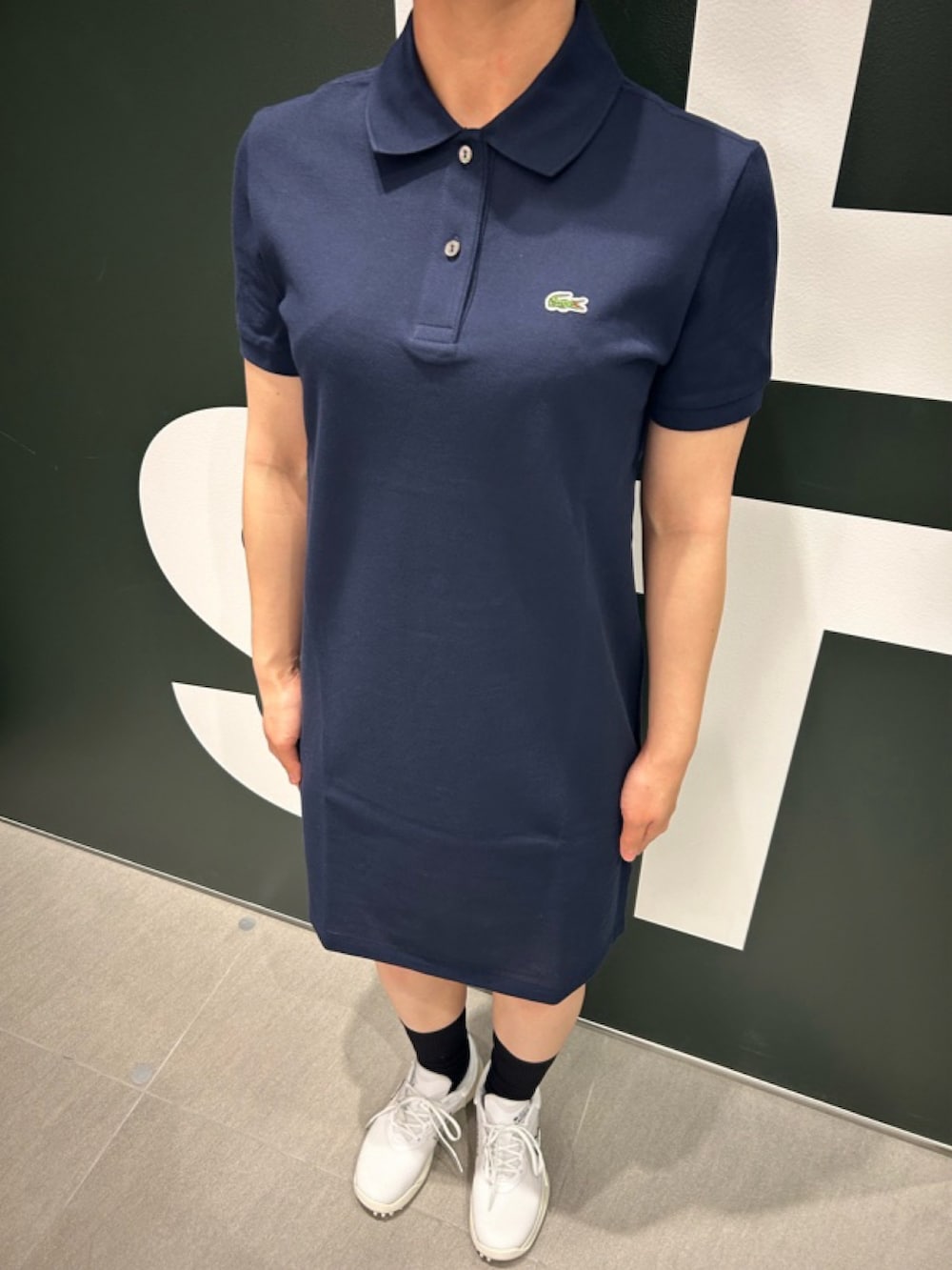 「ゴルフ、ゴルフウェア、ゴルフ女子、ワンピース」｜「LACOSTEのベーシックポロドレス / ポロワンピース（ワンピース、ブルー系）」を使った、Uiさん（骨格ウェーブ・レディース・153cm）の春コーディネートの5枚目の写真
