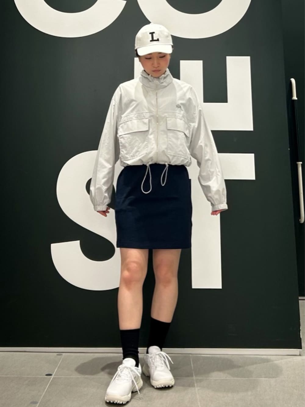 「ゴルフ、ゴルフウェア、ゴルフ女子、ワンピース」｜「LACOSTEのベーシックポロドレス / ポロワンピース（ワンピース、ブルー系）」を使った、Uiさん（骨格ウェーブ・レディース・153cm）の春コーディネートの3枚目の写真