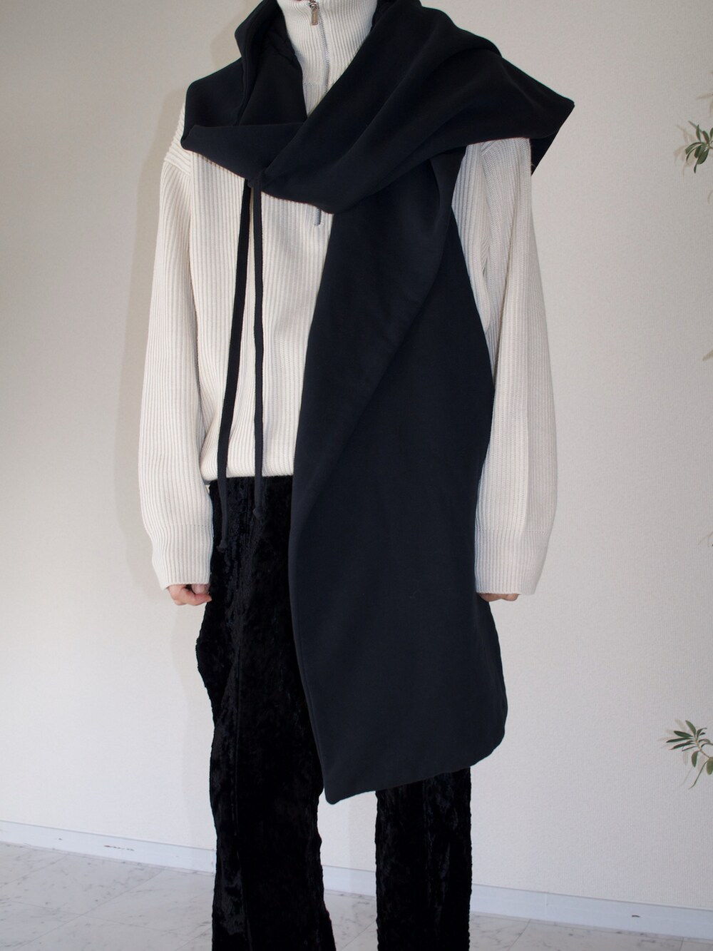 Ann DEMEULEMEESTERのマフラーを使った人気ファッションコーディネート