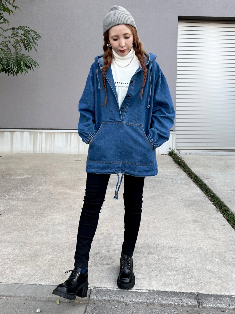 「私の推しブランド、休日スタイル、デニムジャケット、厚底シューズ、Polo Ralph Lauren、カジュアル、ユニセックス、三つ編み、スキニーデニム、黒スキニー、パーカーコーデ、ハーフジップ、オトナカジュアル、低身長コーデ、タートルネック」｜「primarasのアイテム（デニムパンツ、ブラック系）」を使った、Rie_eさん（レディース・154cm）の冬コーディネートの3枚目の写真