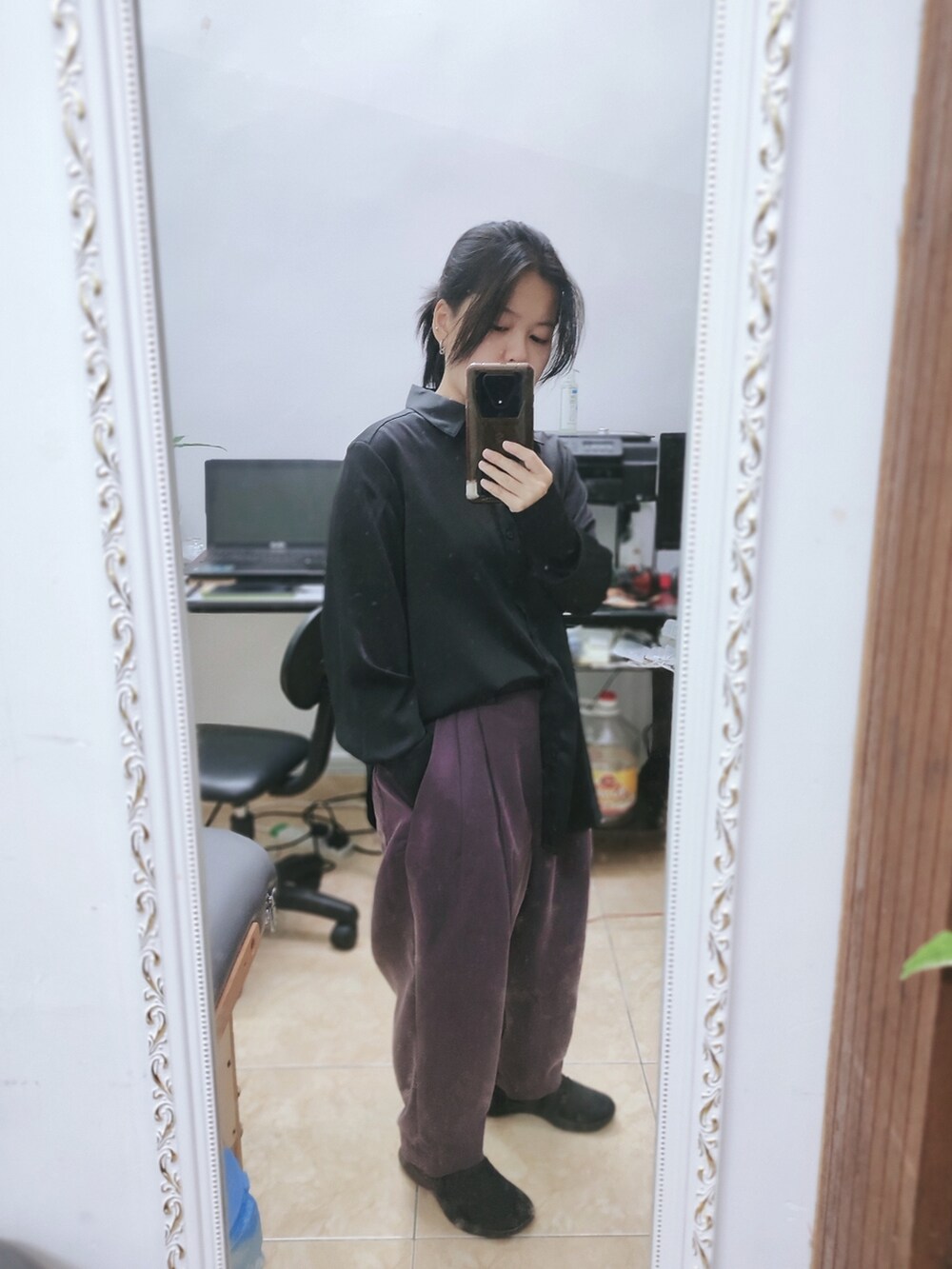 「低身長、低身長コーデ、低身長女子、婚禮穿搭」｜「H&Mのアイテム（シャツ/ブラウス、ブラック系）」を使った、MEATさん（レディース・142cm）の秋コーディネートの2枚目の写真