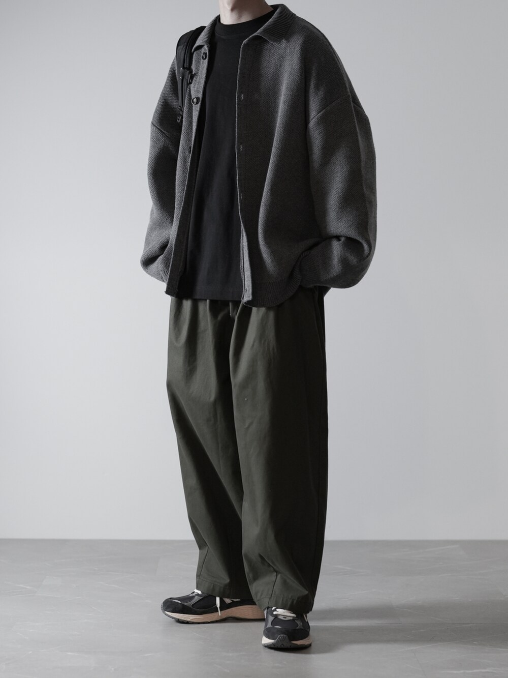 「カジュアルコーデ、お洒落さんとつながりたい、休日コーデ、秋冬、RUUBON、New Balance、冬コーデ、冬、ルーボン」｜「NEW BALANCEの＜New Balance＞ M2002RV1/スニーカー（スニーカー、ブルー系）」を使った、hopeさん（メンズ・168cm）の秋コーディネートの3枚目の写真