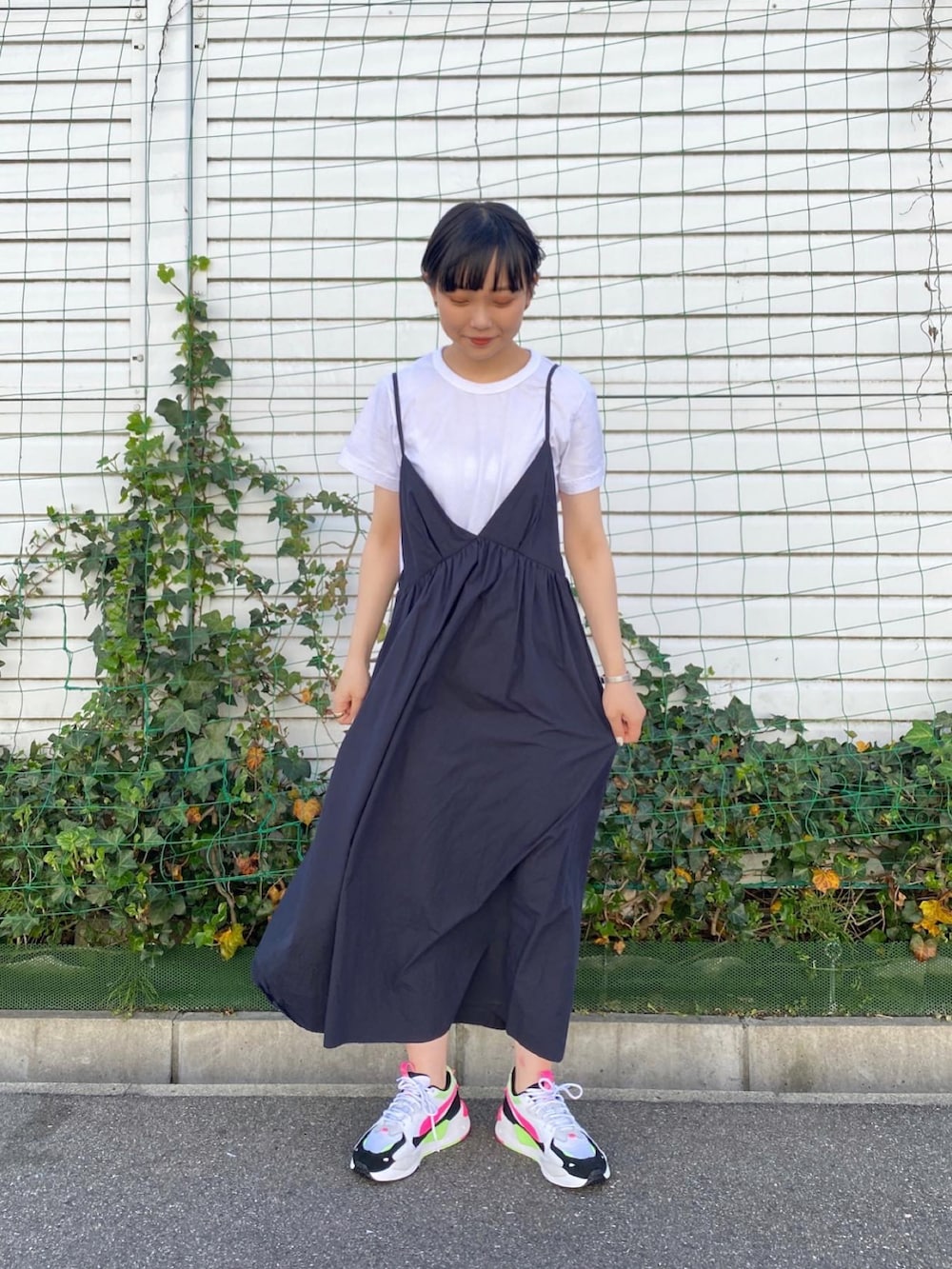 「URBANRESEARCHDOORS、URBANRESEARCH、アーバンリサーチ、アーバンリサーチドアーズ、unfil、プーマ、PUMA、スニーカー」｜「PUMAのPUMA　エクスクルーシブRS-Z リイベント（スニーカー、ホワイト系）」を使った、オクユウカさん（レディース・159cm）の春コーディネートの4枚目の写真
