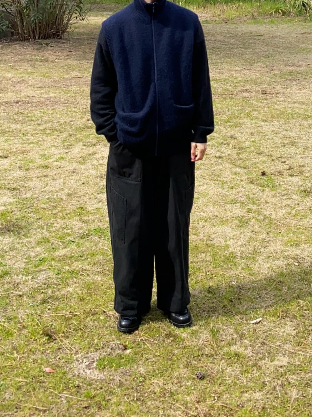 「今日のコーデ、シンプルスタイル、休日スタイル、シンプルコーデ、革靴、キレイめ、ootd、THERERACS、AURALEE、apresse、forme、MAATEE&SONS」｜「FORMEのアイテム（シューズ、ブラック系）」を使った、fakeさん（メンズ・161cm）の冬コーディネートの2枚目の写真
