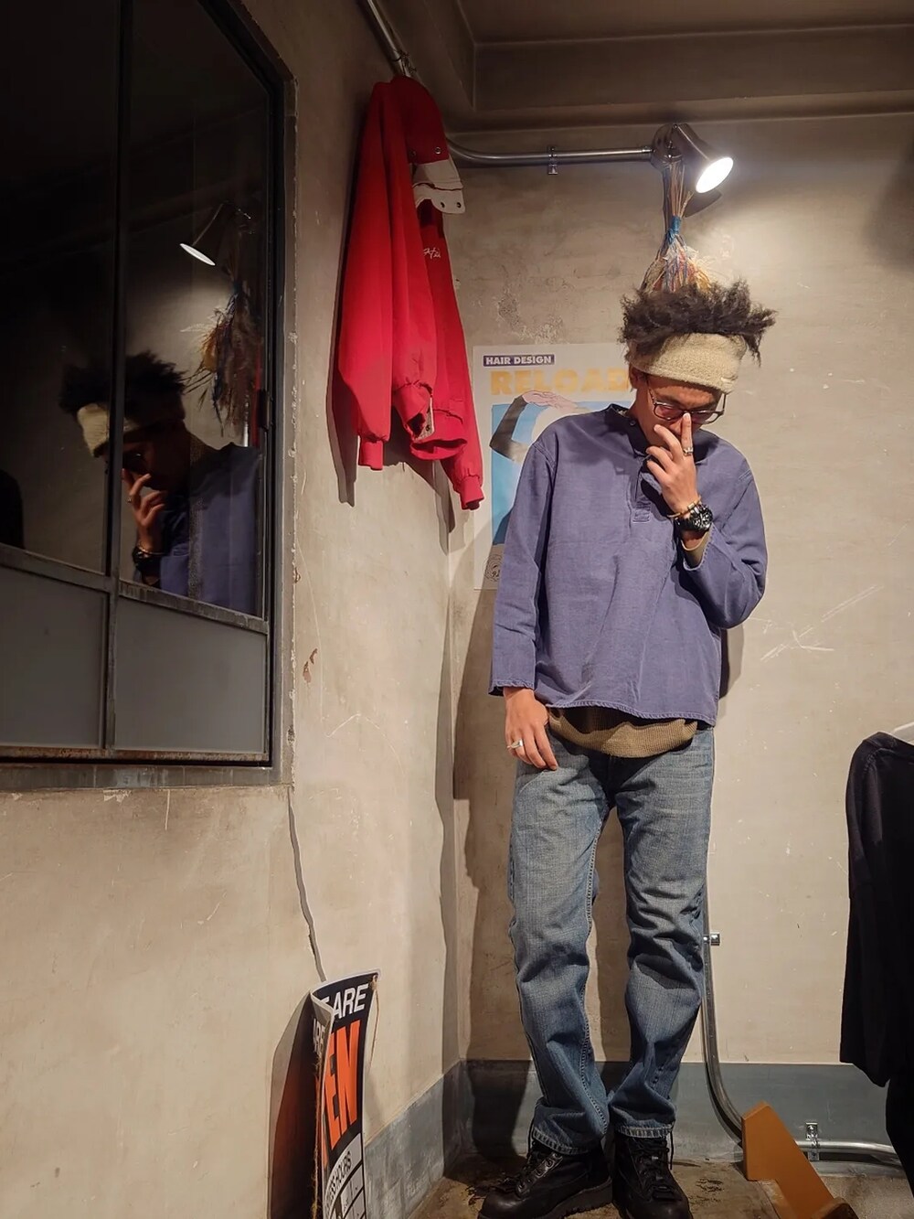 「いまどきジャケット写真、シンプルコーデ、休日スタイル、オトナカジュアル、春服コーデ、大人コーデ、シンプル、メンズコーデ、春コーデ、服好きな人と繋がりたい、春服みてみて、デニム、アメカジ、メガネ男子、でにむ」｜「Dannerのアイテム（ブーツ、ブラック系）」を使った、tatatataさん（メンズ・182cm）の春コーディネートの3枚目の写真