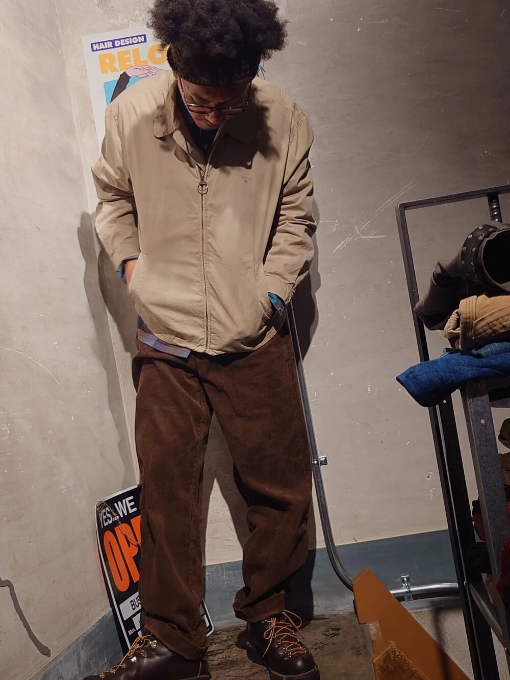 「秋冬コーデ、大人コーデ、秋コーデ、いいね、save、フォローお願いします🤑、秋服、おしゃれさんと繋がりたい、ファッション好きと繋がりたい、メンズファッション、シャツ、柄シャツ、チェックシャツ、コーデュロイパンツ、スウィングトップ、barbour、Ralph Lauren」｜「PENDLETONのアイテム（シャツ/ブラウス、ブルー系）」を使った、tatatataさん（メンズ・182cm）の秋コーディネートの5枚目の写真