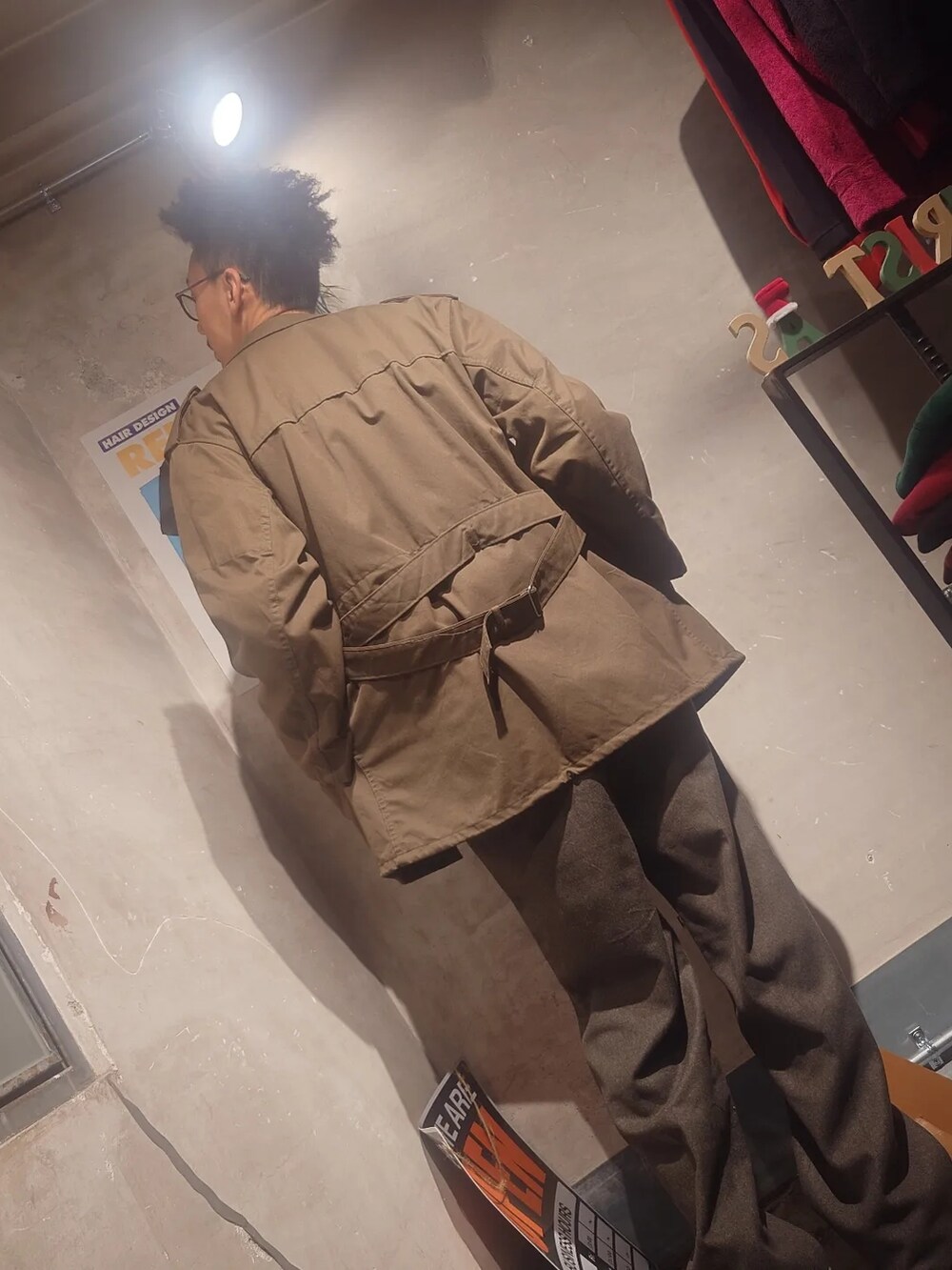「クリスマスに着たい服、シンプルコーデ、大人カジュアル、今日のコーデ、休日スタイル、おしゃれさんと繋がりたい、秋冬コーデ、古着、古着MIX、革靴、ニット、古着好きな人と繋がりたい、ミリタリー、ミリタリージャケット、ミリタリーパンツ」｜「ドイツのアイテム（ミリタリージャケット、グリーン系）」を使った、tatatataさん（メンズ・182cm）の冬コーディネートの4枚目の写真