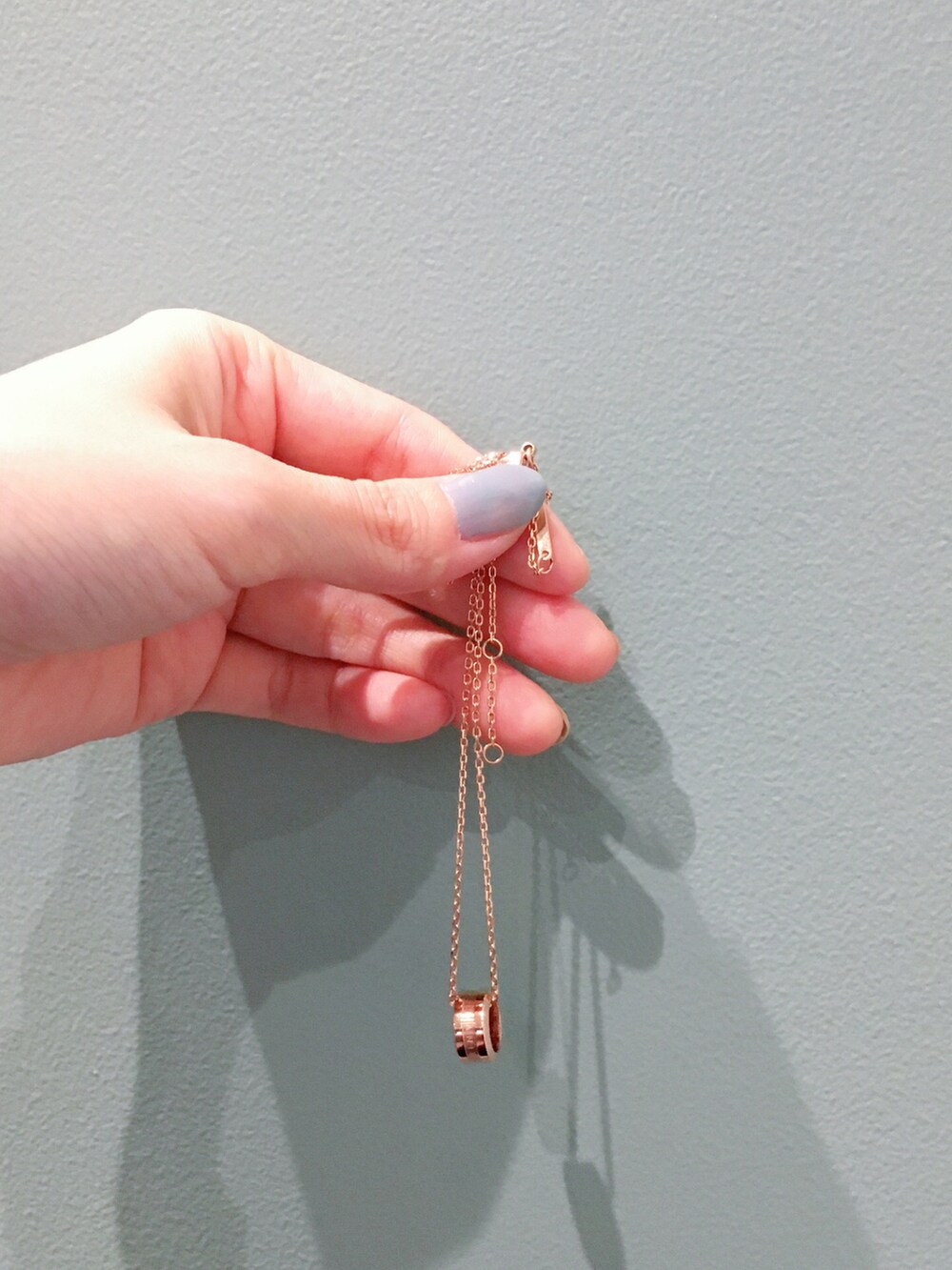「ダニエルウェリントン、Daniel Wellington、初夏コーデ、今日のコーデ、ボーダー、ボーダートップス、デニム、パンツ、キャップ、大人カジュアル、休日スタイル、大人女子、低身長、カジュアルコーデ、雨の日コーデ」|「Daniel WellingtonのQUADRO PRESSED MELROSE(アナログ腕時計、ホワイト系)」を使った、コマさんさん(レディース・154cm)の春コーディネートの3枚目の写真