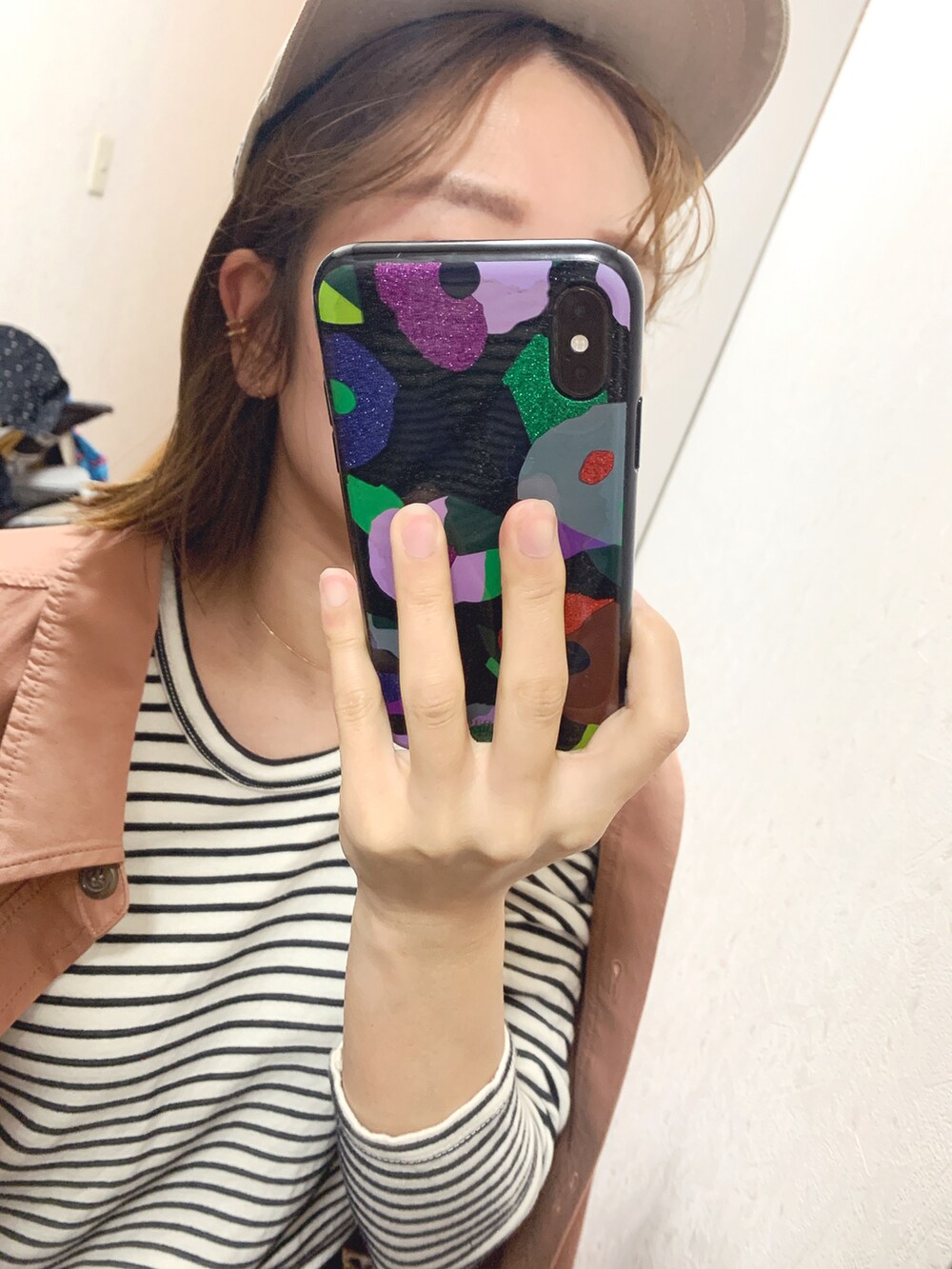 「シンプルスタイル、秋のコーデ、おしゃれさんと繋がりたい、今日のコーデ、大人コーデ、コンバース、オトナカジュアル」｜「U by SPICK&SPANの≪追加≫ハイウエストフレアデニム2◆（デニムパンツ、ブラック系）」を使った、みむさん（レディース・156cm）の秋コーディネートの3枚目の写真